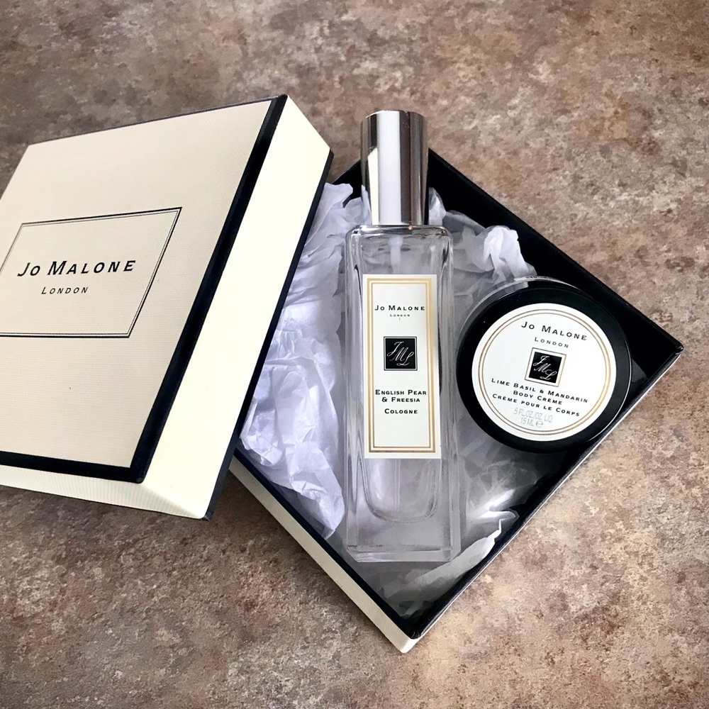 Jo Malone English Pear & Freesia Cologne + Sample
